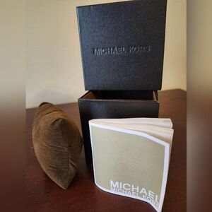 Michael Kors Watch Box. Excellent Condition.